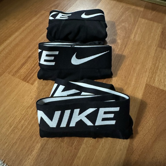 Nike Essential Micro Hip Brief with Dri-Fit “M” - Picture 4 of 10